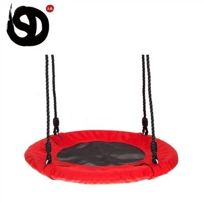 Columpio de plataforma al aire libre